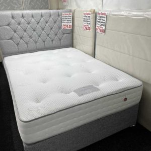 4'6'' Platinum 1500 Pocket Sprung Traditional Tufted Natural Turnable Mattress
